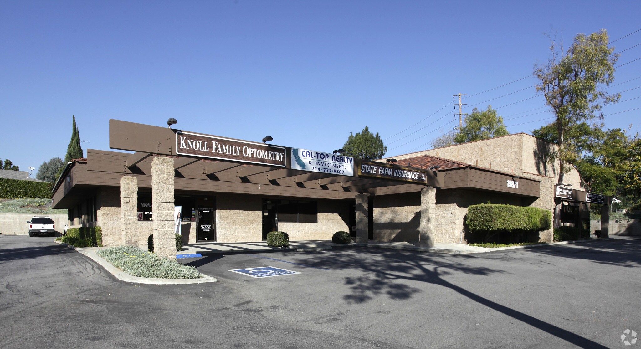 19871 Yorba Linda Blvd, Yorba Linda, CA for lease Primary Photo- Image 1 of 5