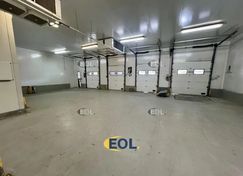 Flex in Montreuil for sale - Interior Photo - Image 2 of 9