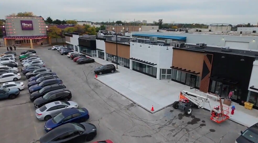 171 Speers Rd, Oakville, ON for lease - Building Photo - Image 2 of 6