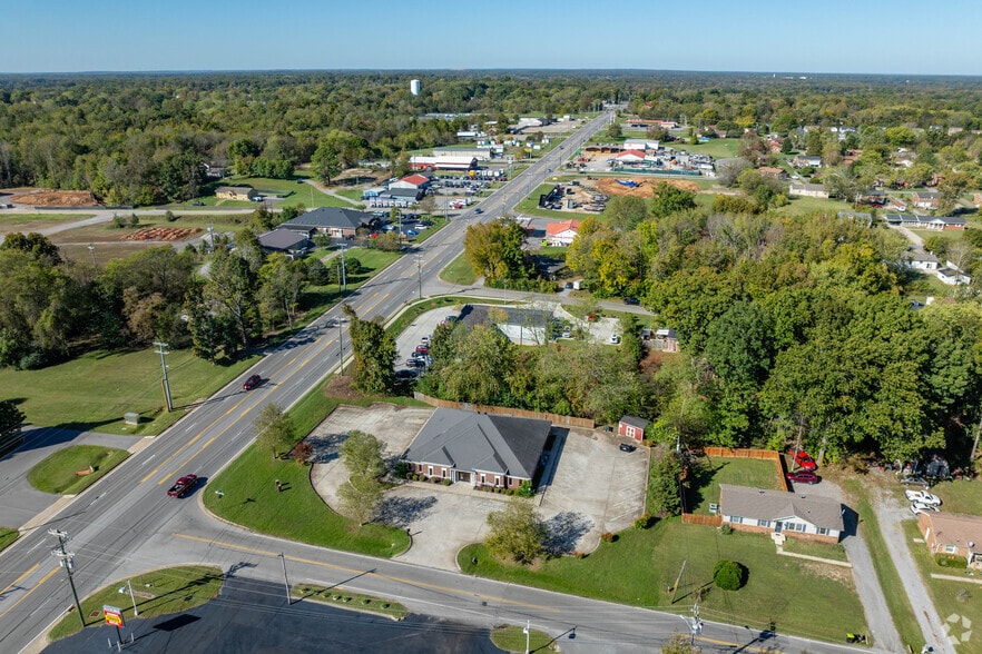 375 Dover Rd, Clarksville, TN for lease - Building Photo - Image 2 of 7