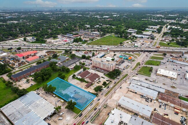 More details for 614 E Tidwell Rd, Houston, TX - Retail for Sale
