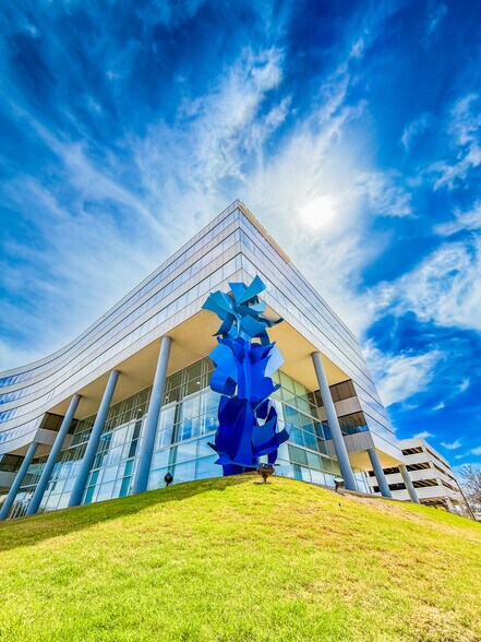 40 NE Loop 410, San Antonio, TX à vendre - Photo du bâtiment - Image 3 de 32