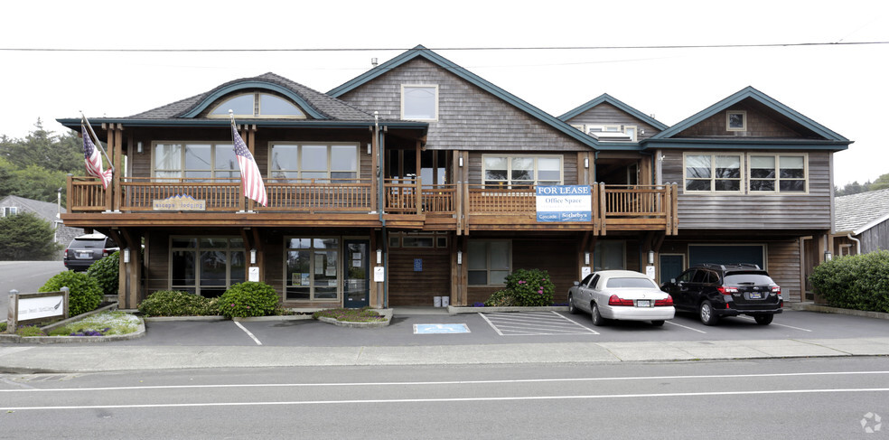 1315 S Hemlock St, Cannon Beach, OR à vendre - Photo principale - Image 1 de 1