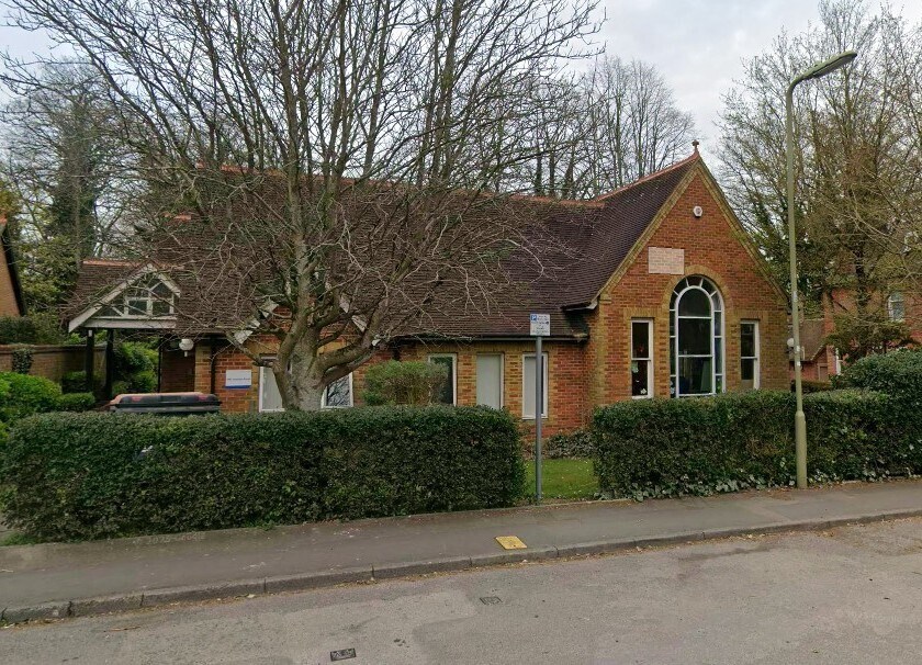 68B Junction Rd, Andover à vendre Photo principale- Image 1 de 3