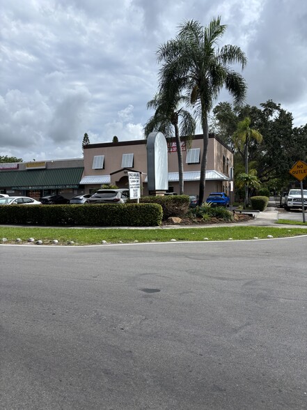 9501 SW 160th St, Miami, FL for lease - Building Photo - Image 3 of 5