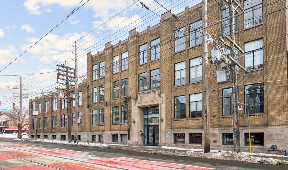 183 Bathurst St, Toronto, ON à louer - Photo du bâtiment - Image 2 de 32