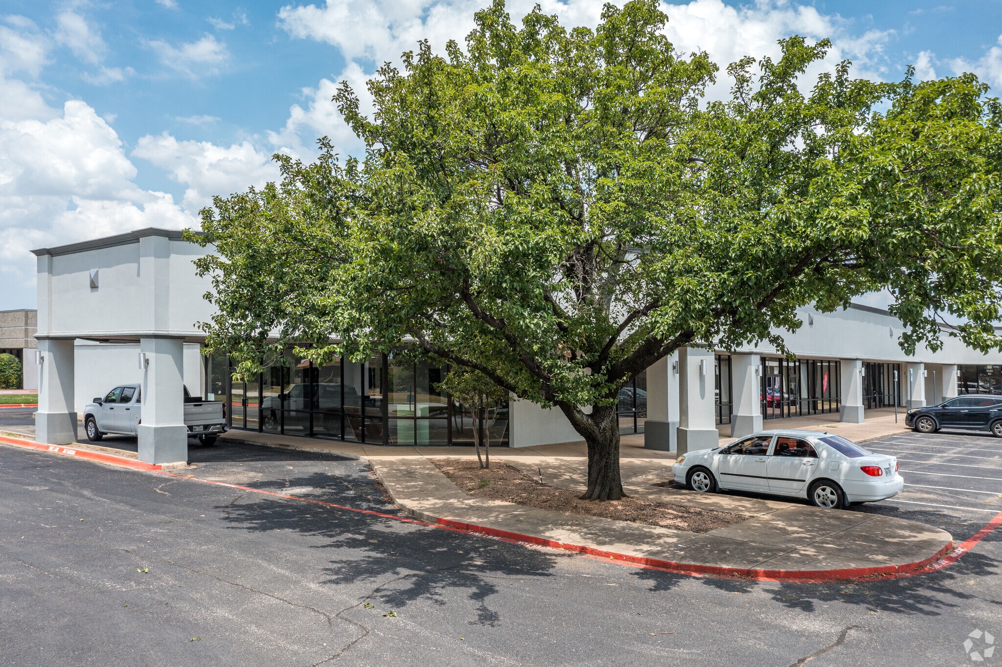 5555 Rufe Snow Dr, North Richland Hills, TX for lease Building Photo- Image 1 of 7