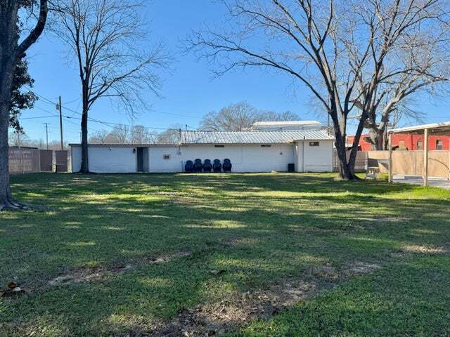 320 19th St N, Columbus, MS à louer - Photo intérieure - Image 2 de 4