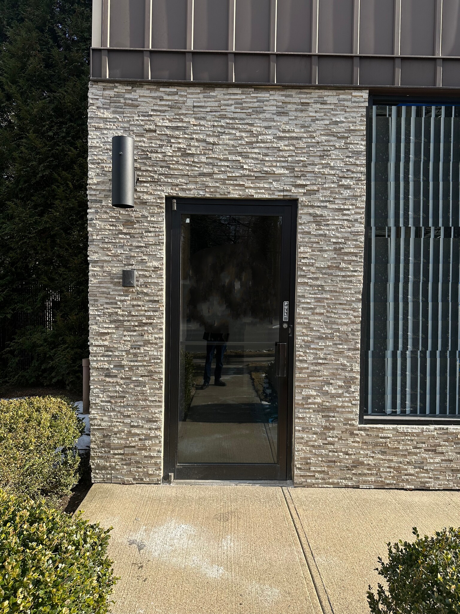 456 W Jericho Tpke, Huntington, NY for lease Building Photo- Image 1 of 14