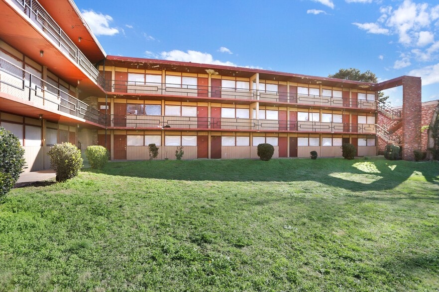 2450 Ketchum, Memphis, TN for sale - Building Photo - Image 2 of 12