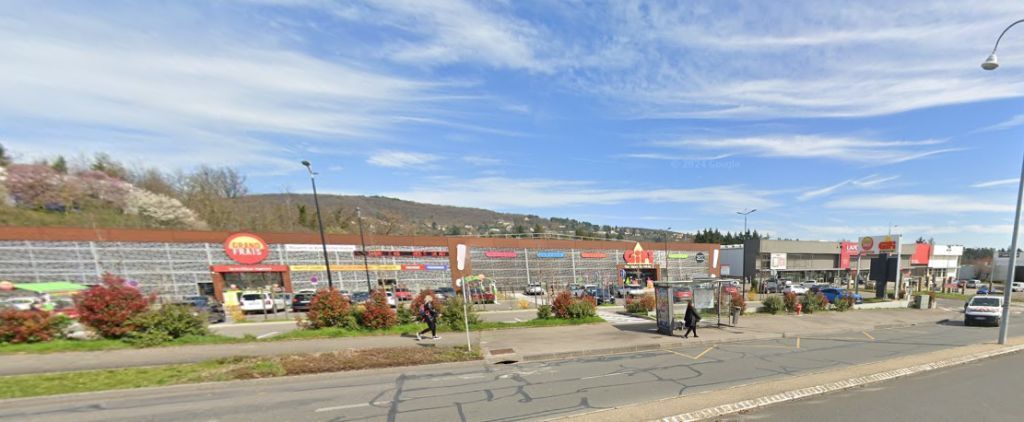 Retail in Limonest for lease Building Photo- Image 1 of 2