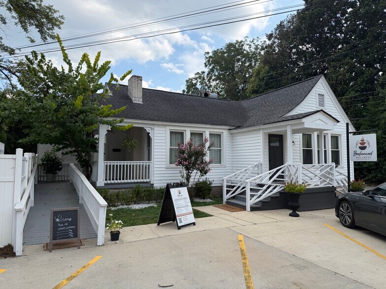 1029 Oakland Ave, Rock Hill, SC à louer - Photo du bâtiment - Image 2 de 20