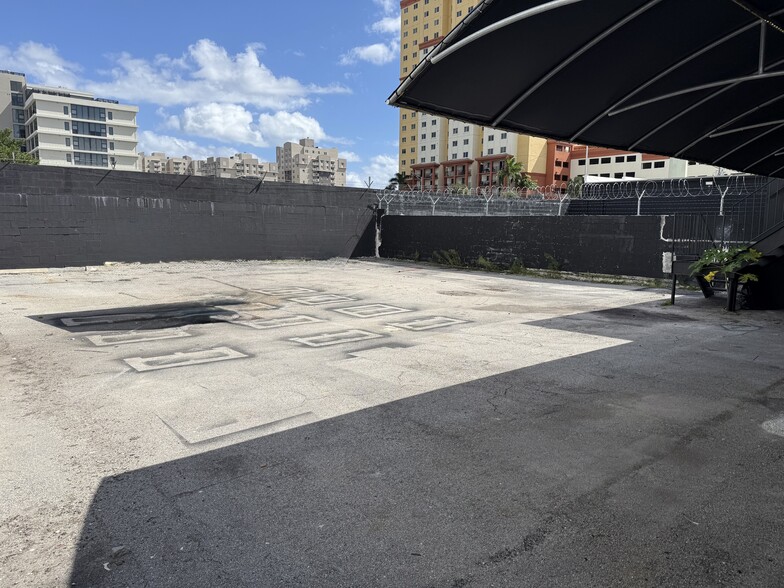 7929 NE 1st Ave, Miami, FL à louer - Photo du bâtiment - Image 3 de 23