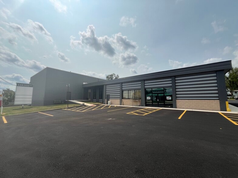 110 S Sporting Hill Rd, Mechanicsburg, PA à louer - Photo du bâtiment - Image 3 de 3