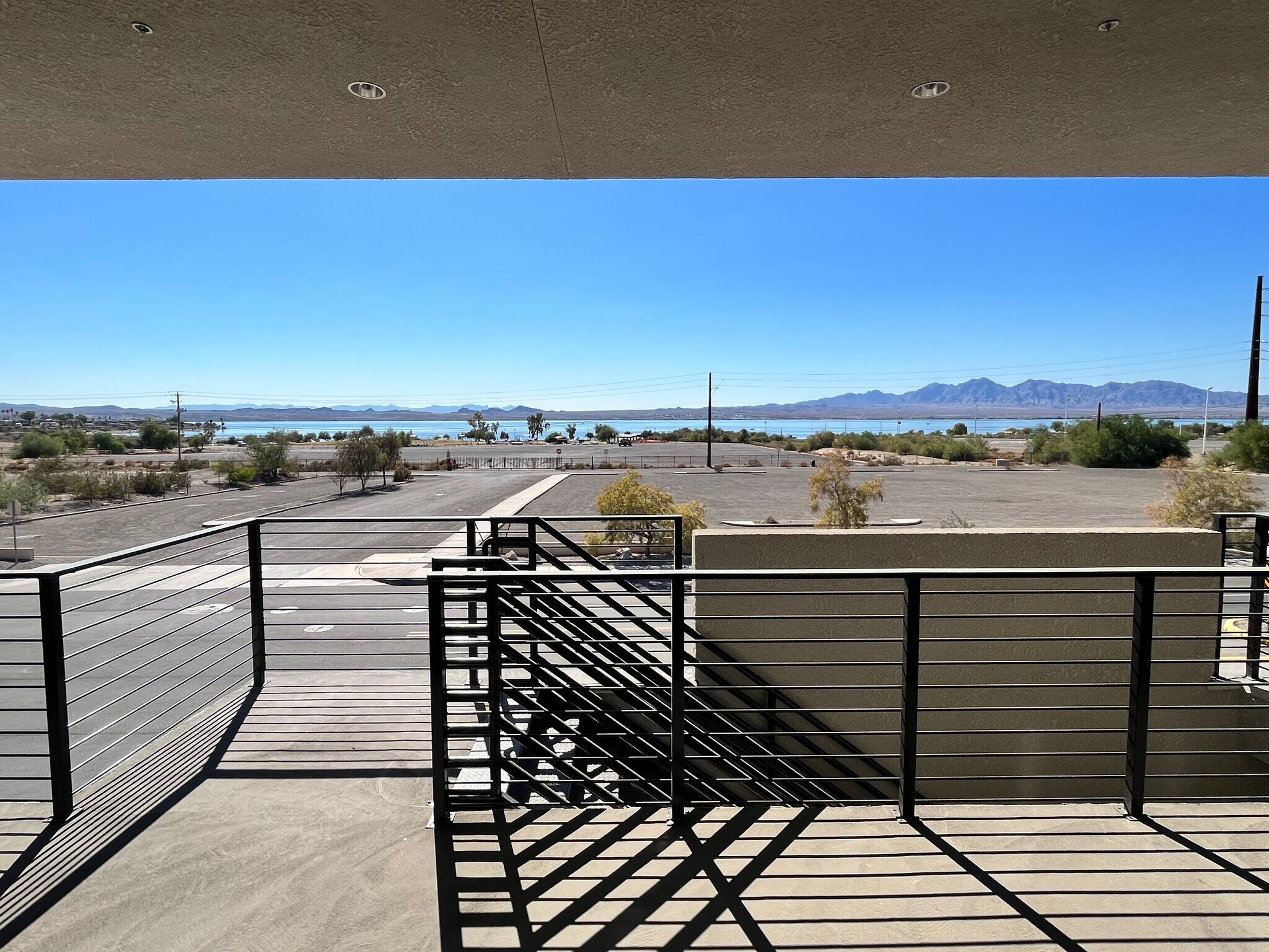 200 London Bridge Rd, Lake Havasu City, AZ for lease Primary Photo- Image 1 of 12