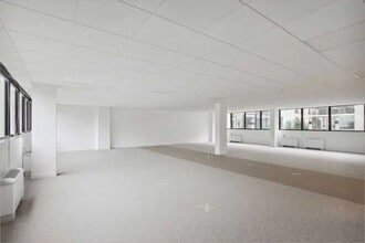 123 Rue Jules Guesde, Levallois-Perret for lease Building Photo- Image 1 of 1
