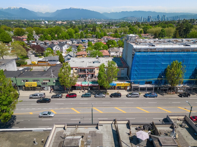 2139-2147 Kingsway, Vancouver, BC for lease - Building Photo - Image 2 of 5
