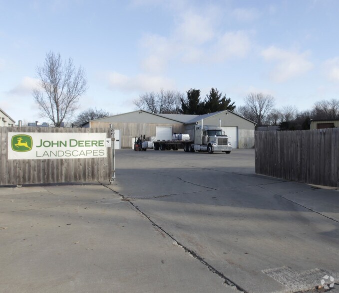 9289 Swanson Blvd, Clive, IA for sale - Primary Photo - Image 1 of 1