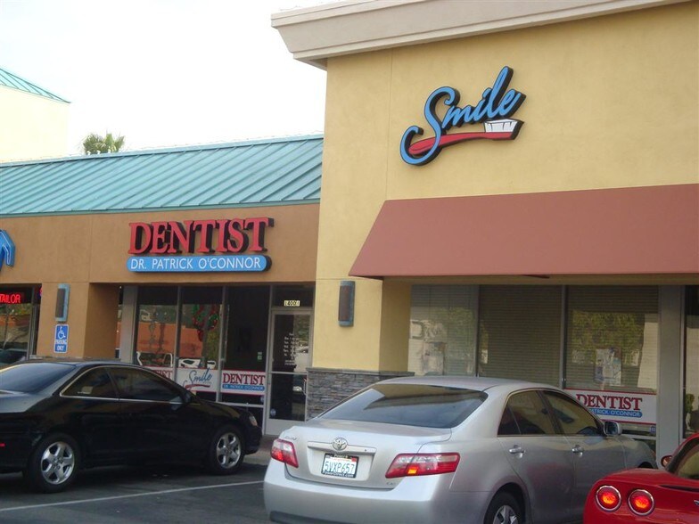 1200-1510 W Imperial Hwy, La Habra, CA à louer - Photo du bâtiment - Image 3 de 6