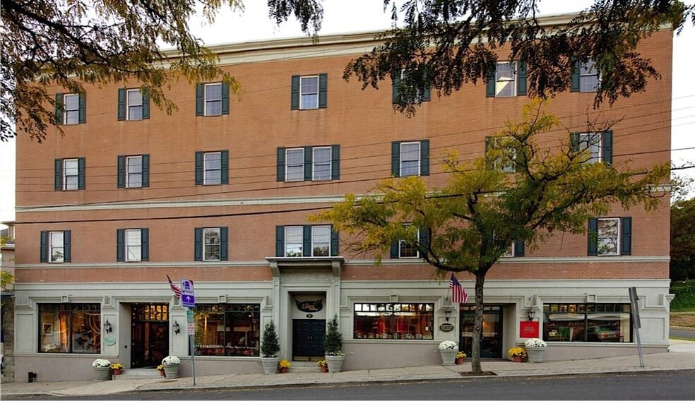 4 Essex Ave, Bernardsville, NJ for lease - Building Photo - Image 1 of 6