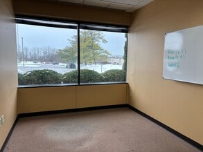 11492 Bluegrass Pky, Louisville, KY for lease Interior Photo- Image 2 of 2