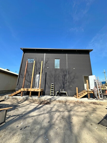 42 Ontario St, Lambton Shores, ON for sale - Building Photo - Image 3 of 12