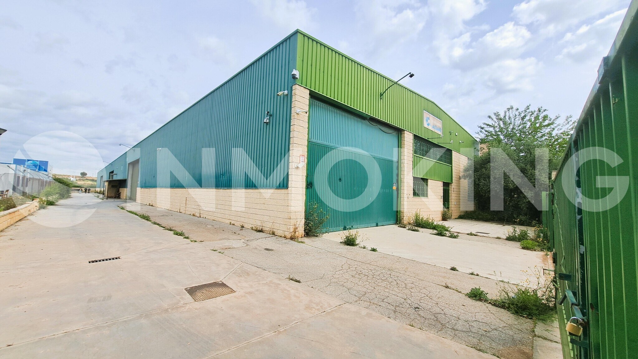 Industrial in Meco, Madrid for lease Primary Photo- Image 1 of 12