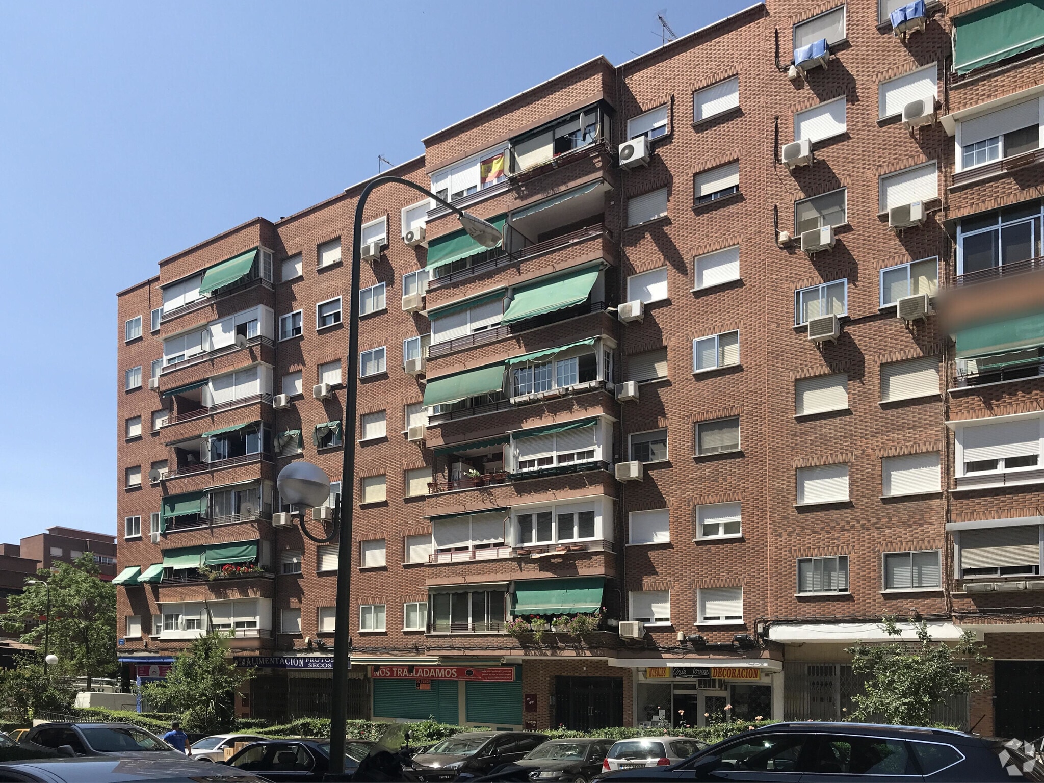 Retail in Móstoles, Madrid for lease Primary Photo- Image 1 of 3