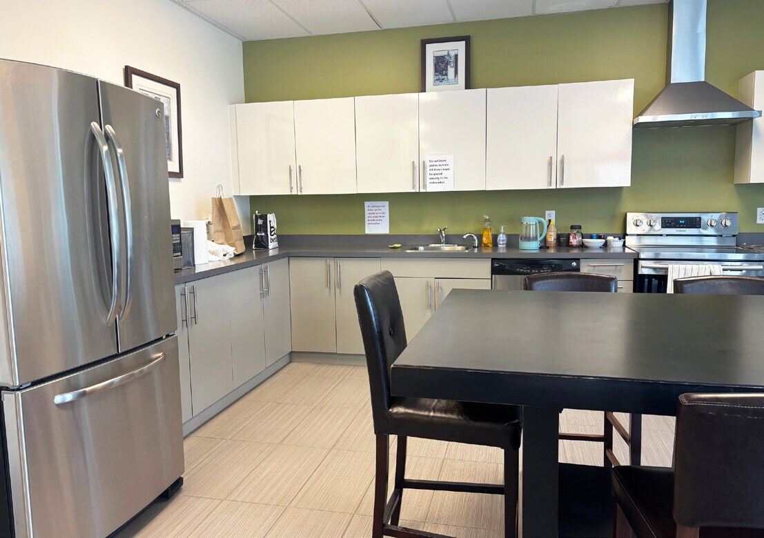 2515 Meadowpine Blvd, Mississauga, ON for lease Interior Photo- Image 1 of 5