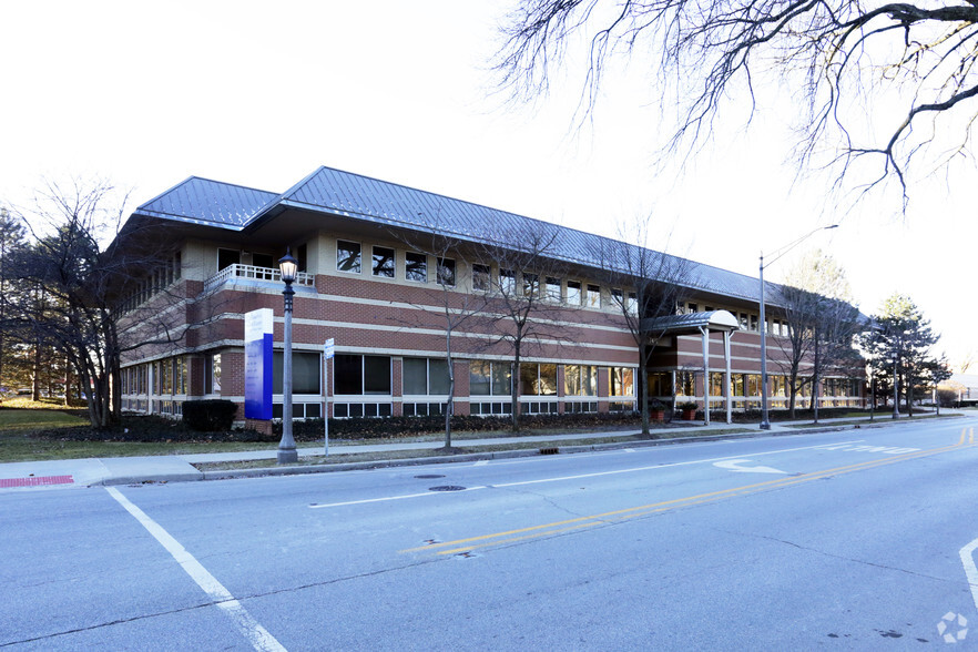 7411 Lake St, River Forest, IL for sale - Primary Photo - Image 1 of 1