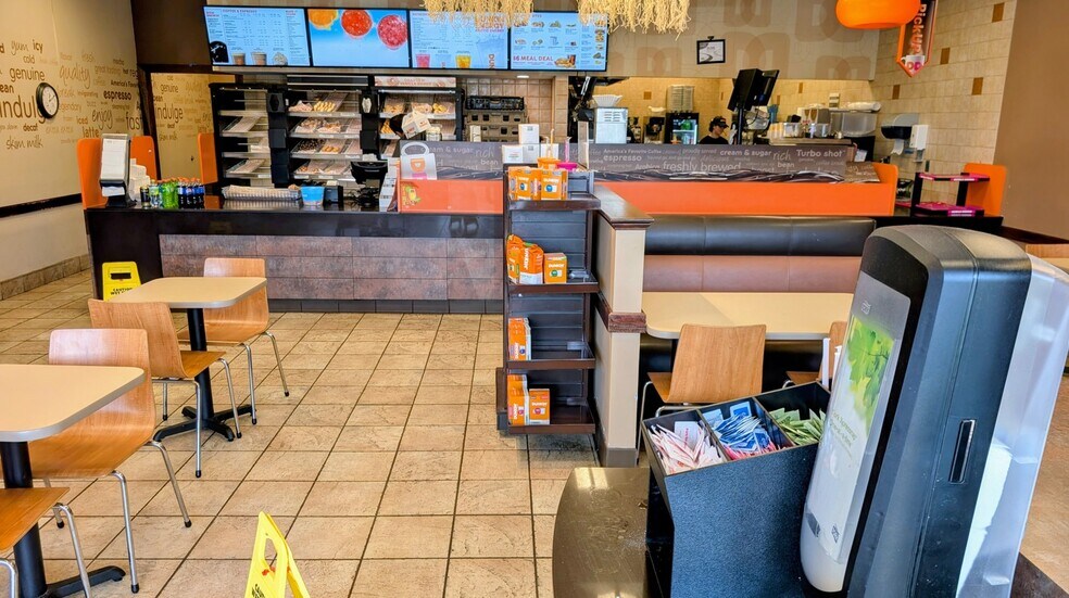 224 Post Rd, Westerly, RI à louer - Photo du bâtiment - Image 2 de 6