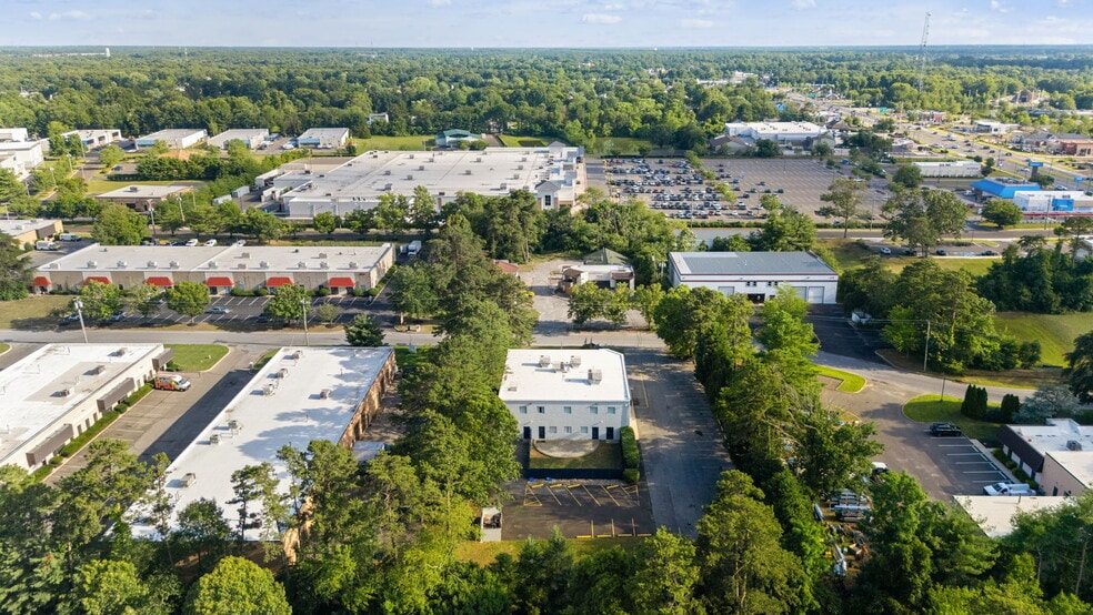 411 Commerce Ln, West Berlin, NJ for sale - Building Photo - Image 3 of 43