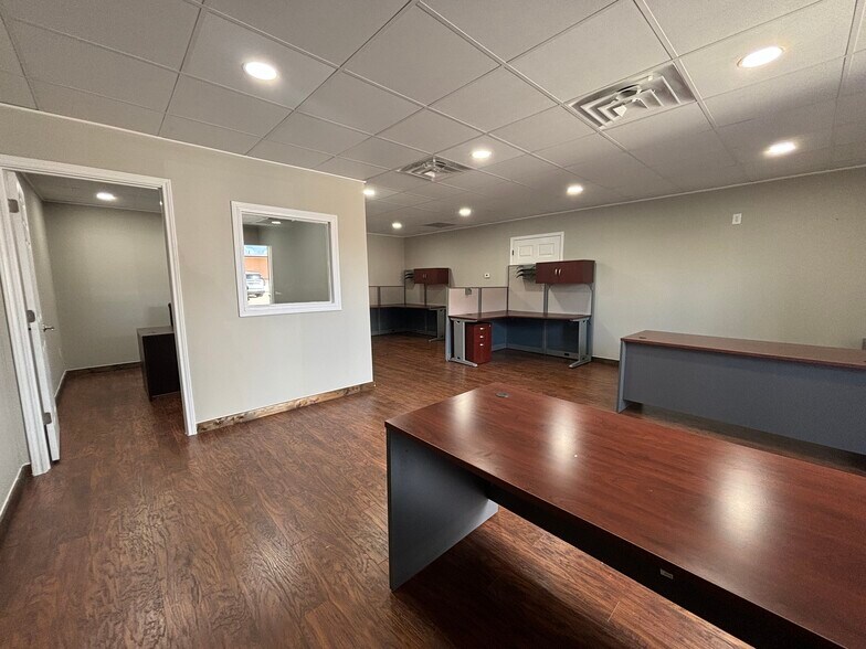 16910 FM 2920 Rd, Tomball, TX for lease - Building Photo - Image 1 of 8