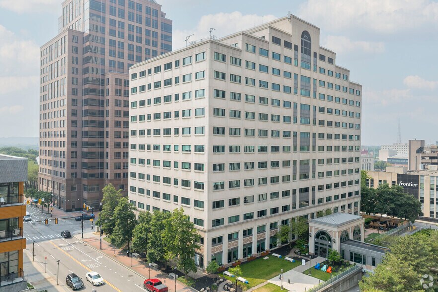 75 S Clinton Ave, Rochester, NY à louer - Photo du bâtiment - Image 1 de 22