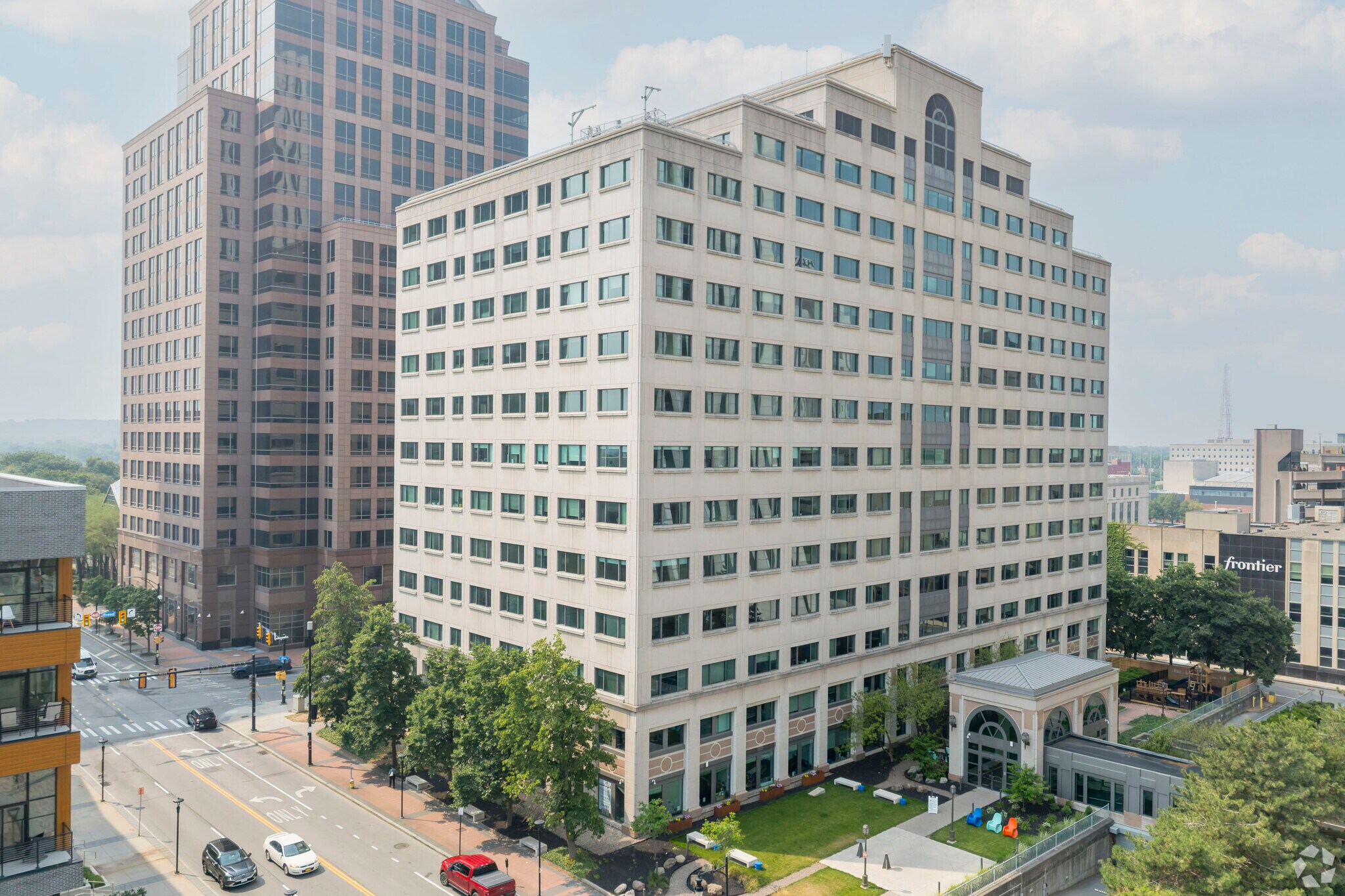 75 S Clinton Ave, Rochester, NY à louer Photo principale- Image 1 de 24