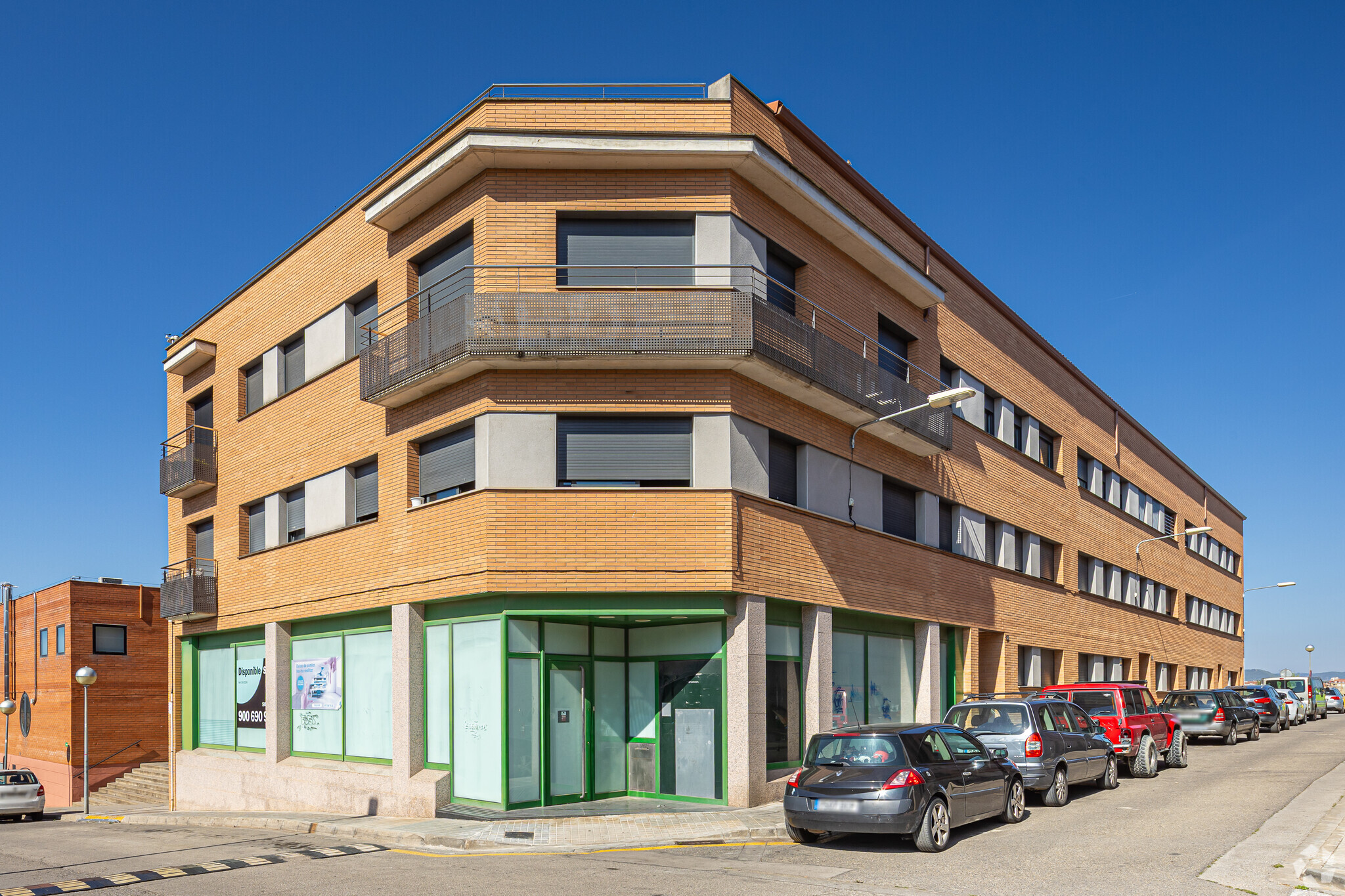 Immeuble residentiel dans Òdena, Barcelona à vendre Photo principale- Image 1 de 5