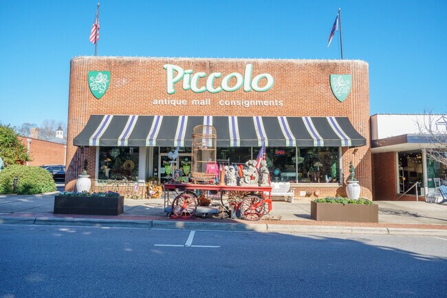 More details for 134 N Main St, Belmont, NC - Retail for Lease