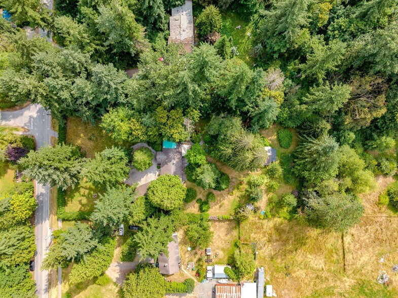 17300 26 Av, Surrey, BC à vendre - Photo du bâtiment - Image 3 de 5