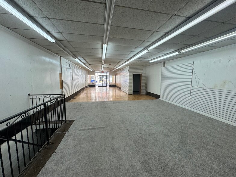 4517 Bergenline Ave, Union City, NJ for lease - Building Photo - Image 3 of 8