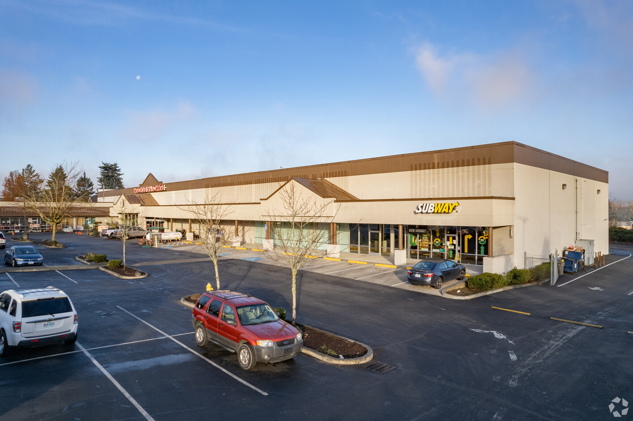 10625-10643 NE Sandy Blvd, Portland, OR for lease Building Photo- Image 1 of 7