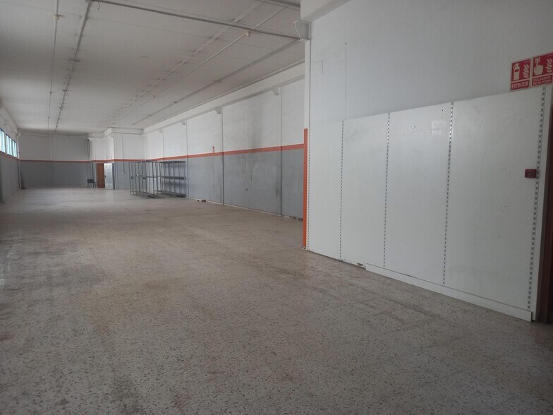 Industrial in Elche for sale - Interior Photo - Image 2 of 16
