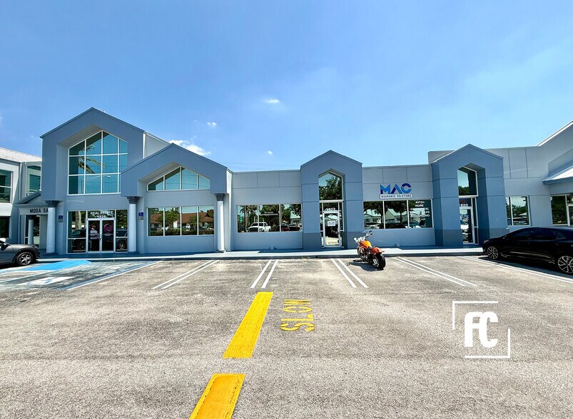 1800-1900 SE Port Saint Lucie Blvd, Port Saint Lucie, FL à louer - Photo du bâtiment - Image 3 de 23
