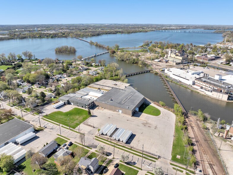 206 Garfield Ave, Menasha, WI à louer - Aérien - Image 2 de 14