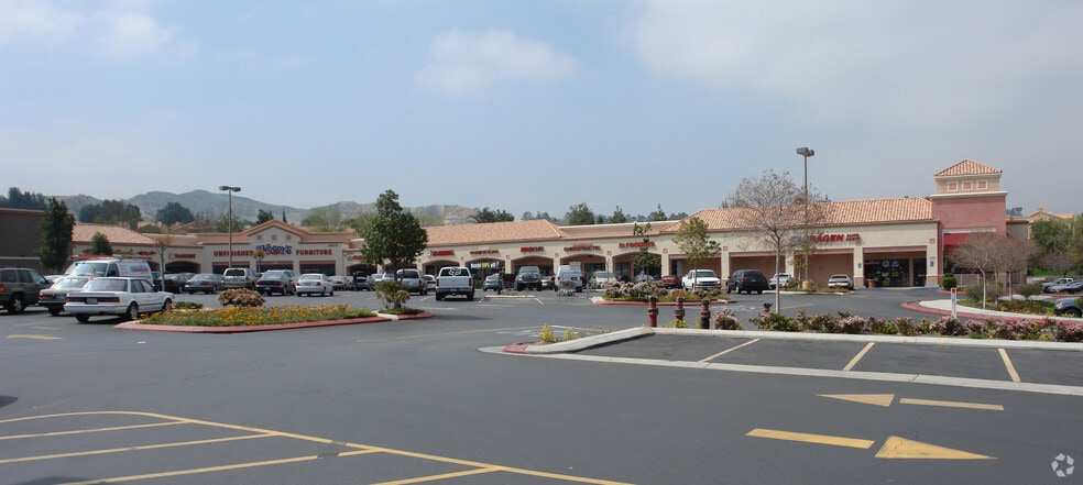 26850-26870 Sierra Hwy, Santa Clarita, CA for lease - Primary Photo - Image 3 of 11