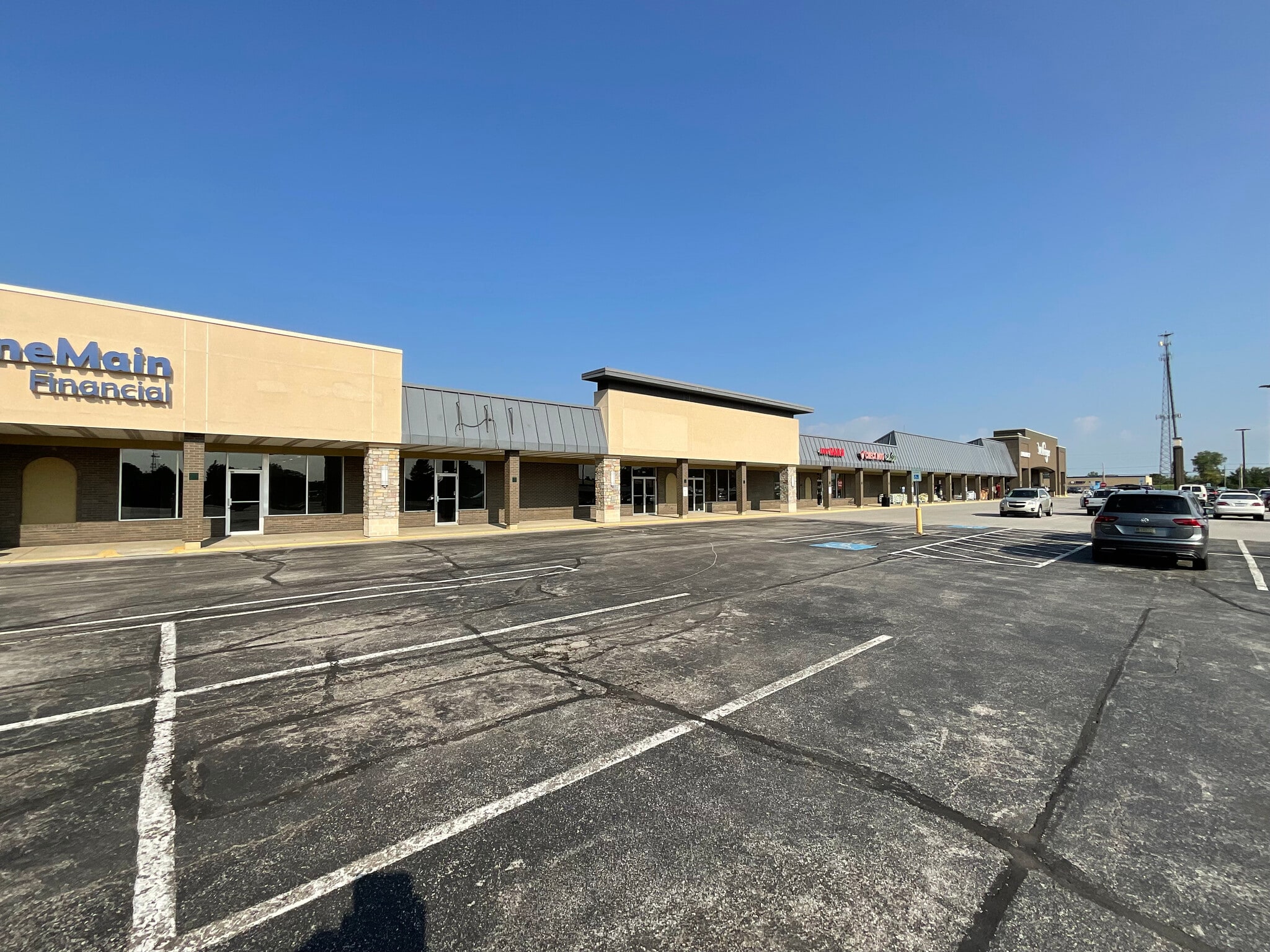 Brookwood Dr, New Haven, IN for lease Primary Photo- Image 1 of 20