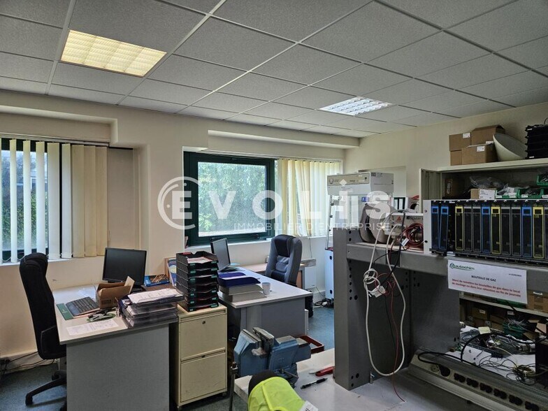 9 Avenue Des Froides Bouillies, Morangis à louer - Photo du bâtiment - Image 3 de 12