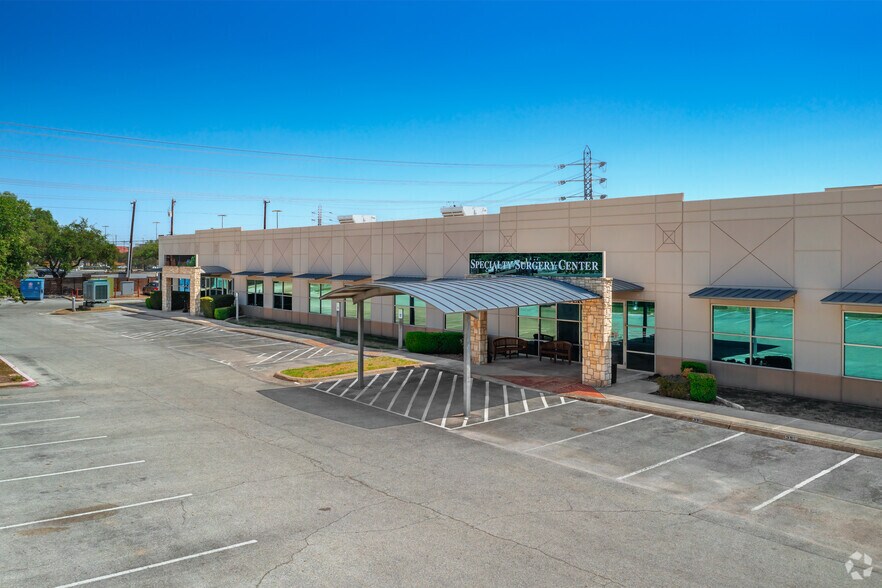 5255 Prue Rd, San Antonio, TX à louer - Photo du bâtiment - Image 3 de 5