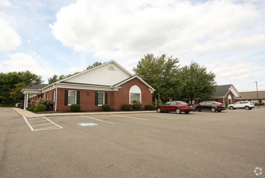 6447-6477 Frank Ave, Canton, OH à louer - Photo principale - Image 1 de 6