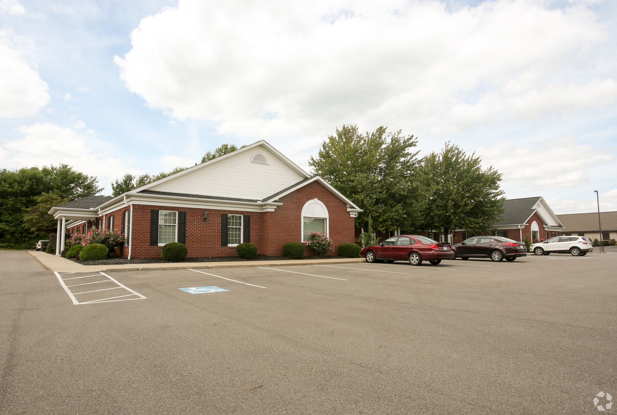 6447-6477 Frank Ave, Canton, OH à louer Photo principale- Image 1 de 7