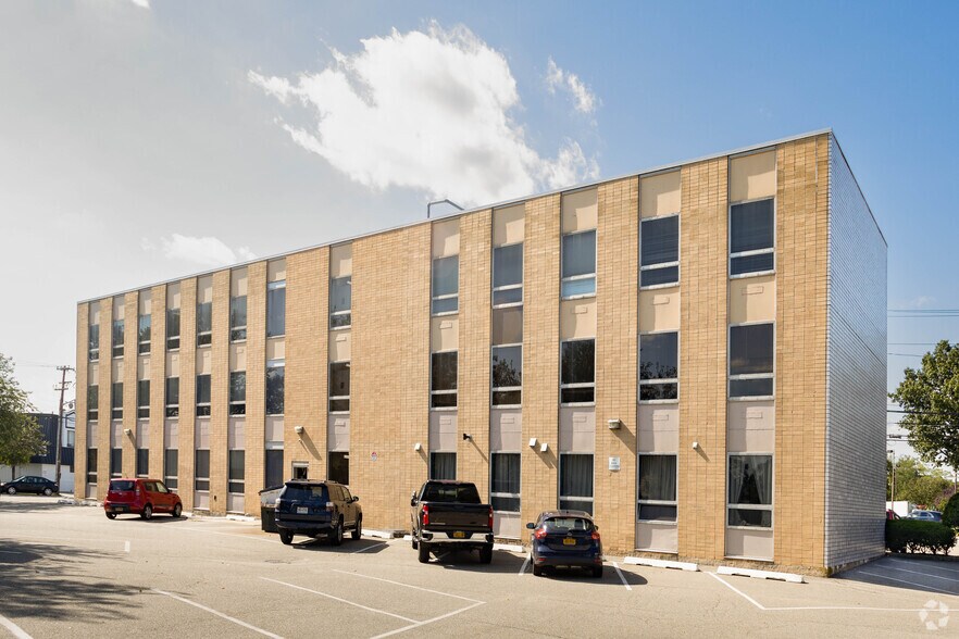 55 Jericho Tpke, Jericho, NY à louer - Photo du bâtiment - Image 3 de 9